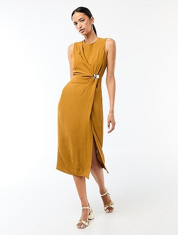 Vestido largo sin mangas con efecto drapeado