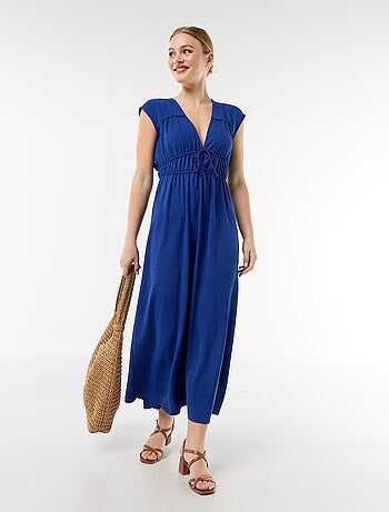 Vestido largo sin mangas con nudo