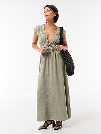 Vestido largo sin mangas con nudo