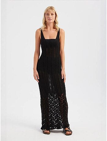 Vestido largo texturizado de crochet con escote pronunciado