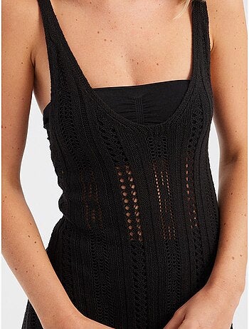 Vestido largo texturizado de crochet con escote pronunciado