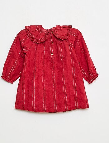 Vestido ligero con hilos brillantes all over + cuello con bordados