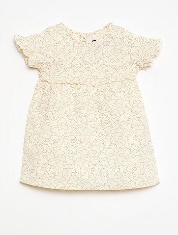 Vestido ligero con mangas cortas con volantes