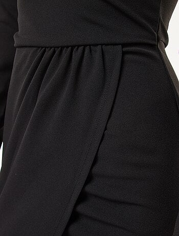 Vestido liso con bajo efecto drapeado