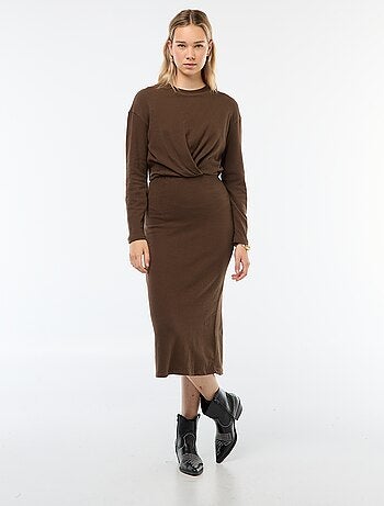 Vestido liso corte midi de manga larga