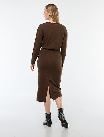 Vestido liso corte midi de manga larga