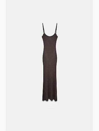 Vestido maxi ceñido de canalé dilvin