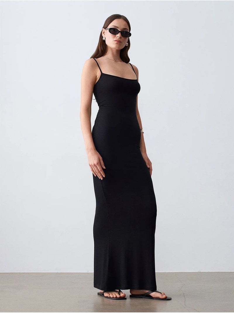 Vestido maxi ceñido de canalé dilvin Negro - Kiabi