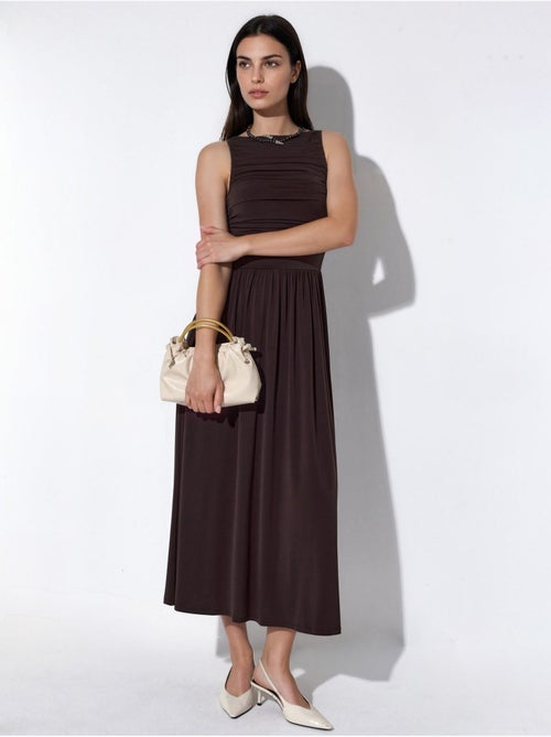 Vestido maxi de línea A con escote barco - Kiabi Vestido maxi de línea A con escote barco - Kiabi