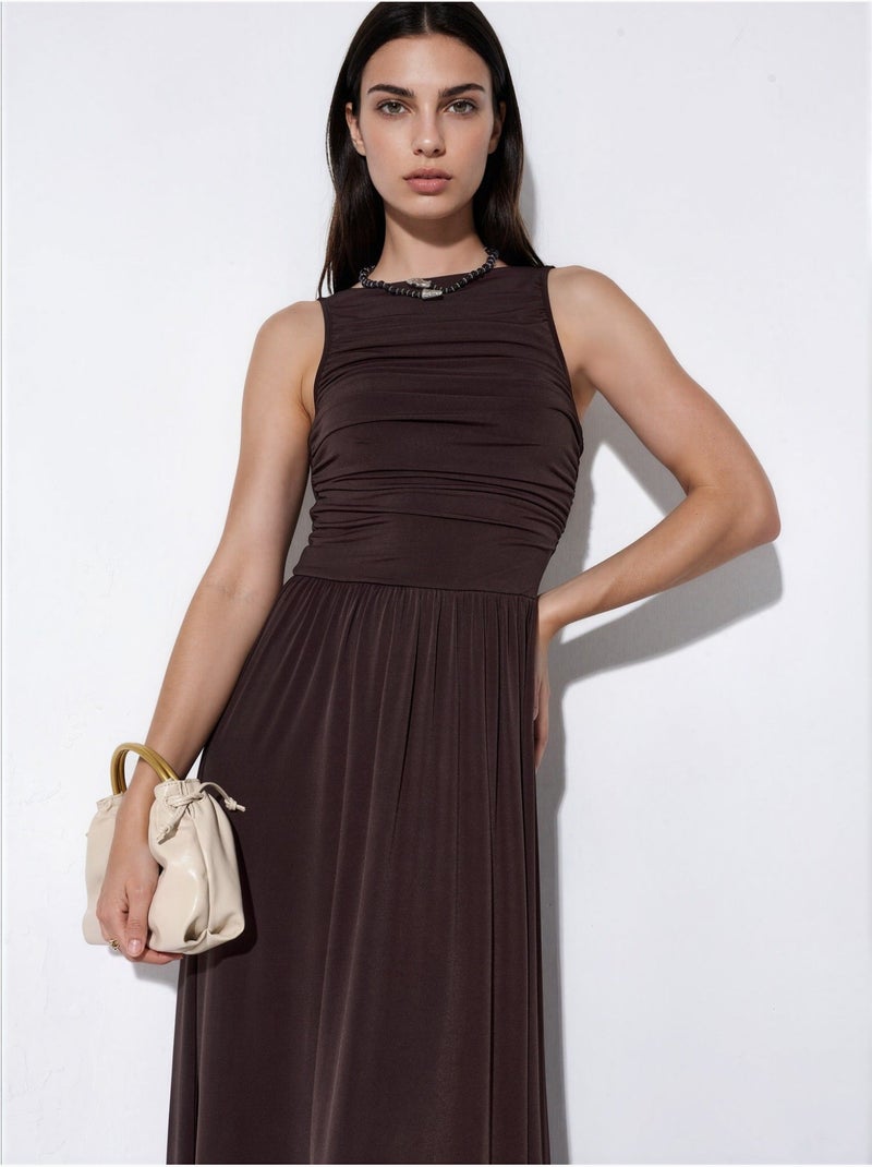 Vestido maxi de línea A con escote barco Marrón oscuro - Kiabi