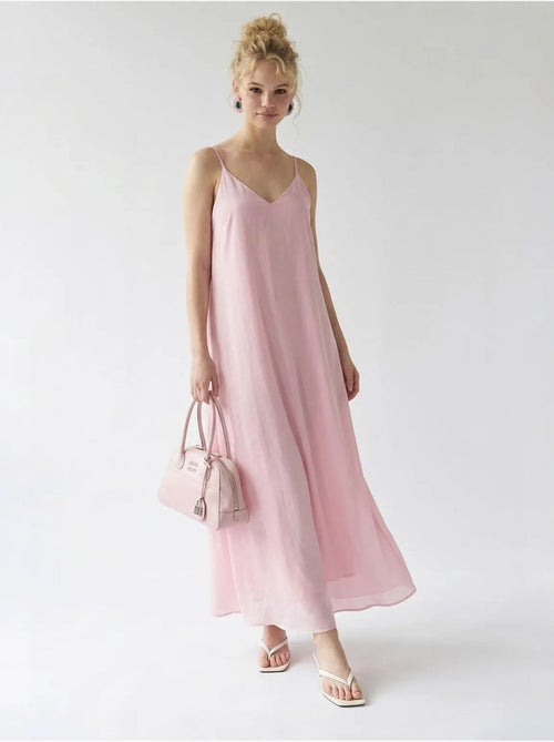Vestido maxi de línea a sin mangas mixray - Kiabi Vestido maxi de línea a sin mangas mixray - Kiabi