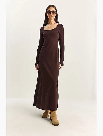 Vestido maxi de punto con cuello cuadrado y corte en a de lucci