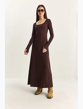 Vestido maxi de punto con cuello cuadrado y corte en a de lucci