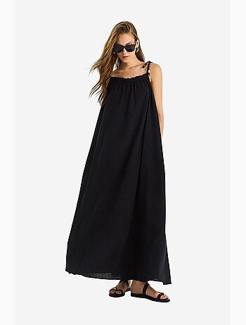 Vestido maxi midi con cuello cuadrado y detalle de volante lucci