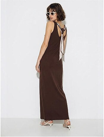 Vestido maxi recto sin mangas con abertura lucci
