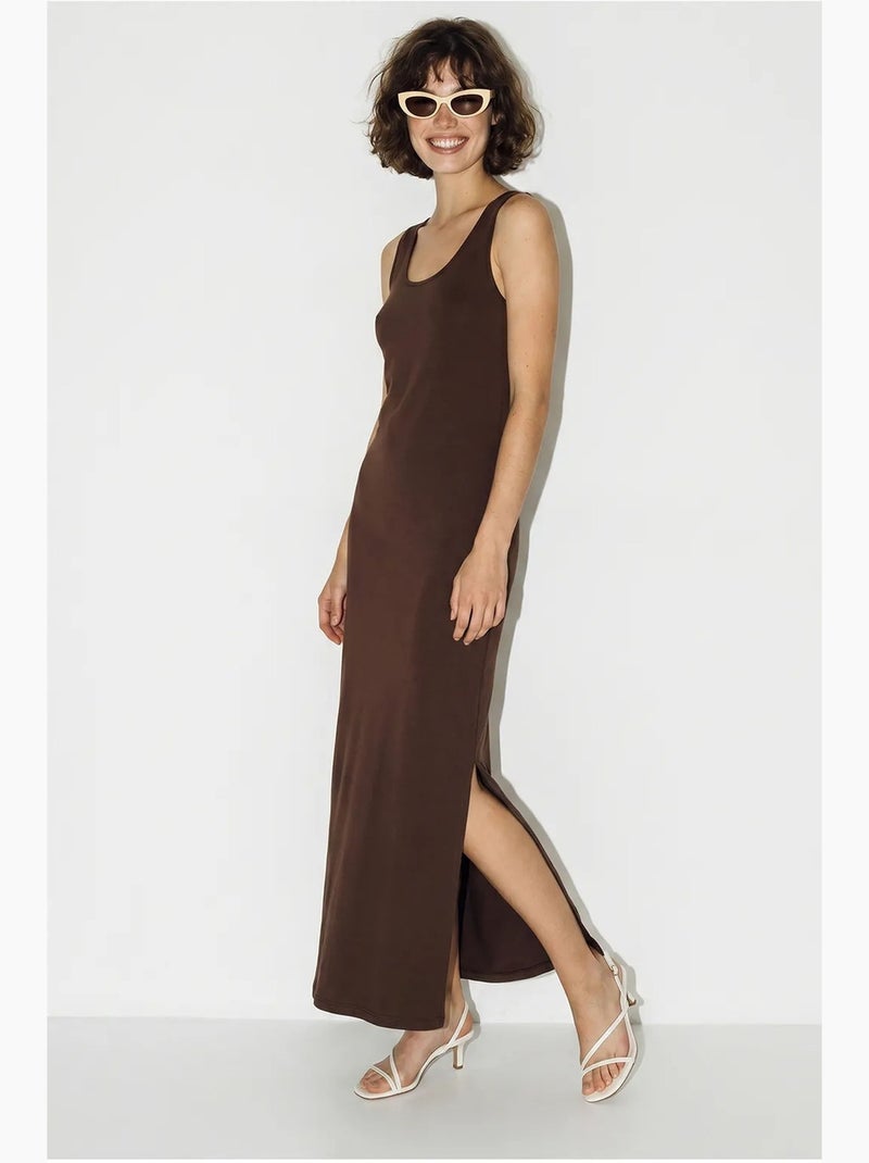 Vestido maxi recto sin mangas con abertura lucci Marrón chocolate - Kiabi