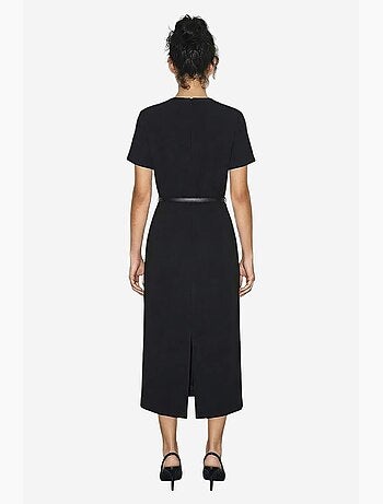 Vestido midi ajustado con cinturón y cuello redondo de lucci