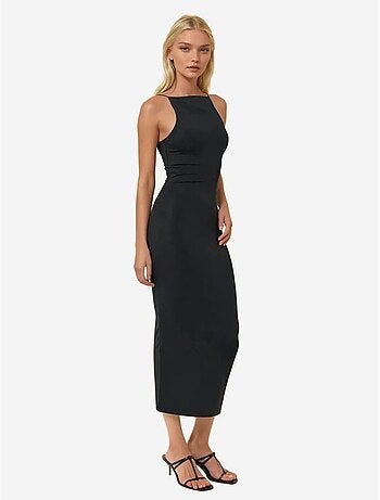 Vestido midi ajustado con cuello halter