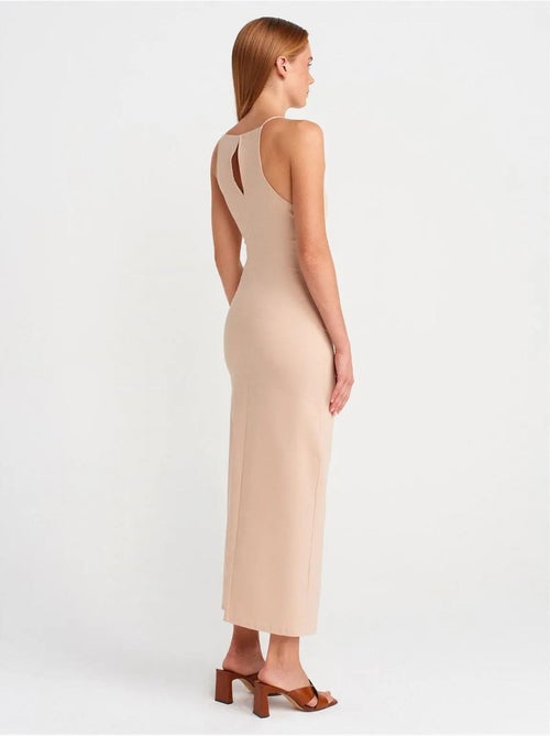 Vestido midi ajustado con cuello halter y abertura dilvin - Kiabi Vestido midi ajustado con cuello halter y abertura dilvin - Kiabi