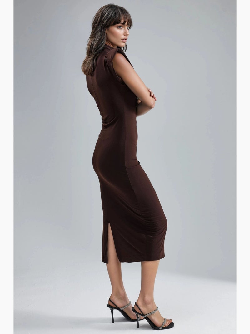 Vestido midi ajustado con cuello redondo y relleno busem Marrón oscuro - Kiabi