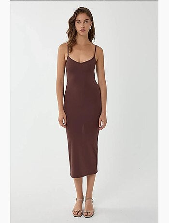 Vestido midi ajustado con escote en v y tirantes finos hiccup