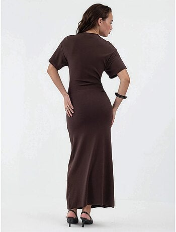 Vestido midi ajustado liso con cuello redondo busem