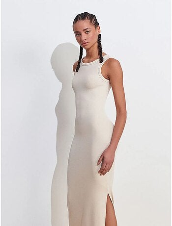 Vestido midi ajustado sin mangas con abertura dilvin