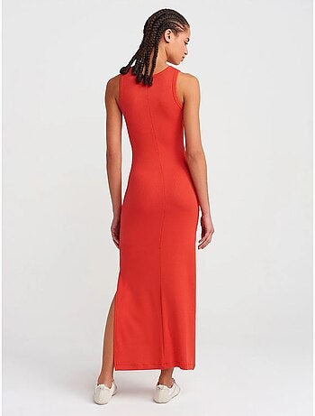 Vestido midi ajustado sin mangas con abertura dilvin