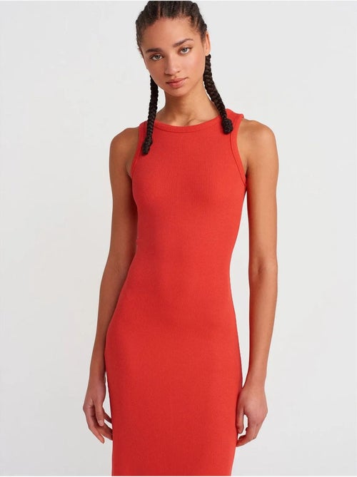 Vestido midi ajustado sin mangas con abertura dilvin - Kiabi