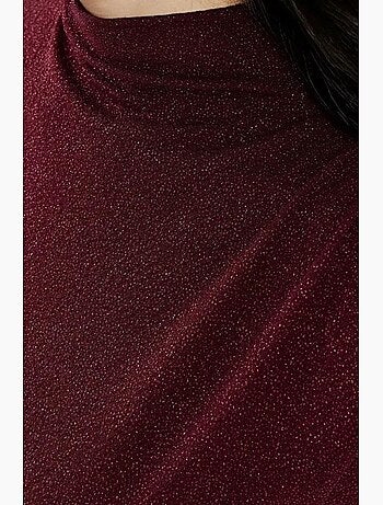 Vestido midi ajustado sin mangas con cuello redondo y cierre de cremallera