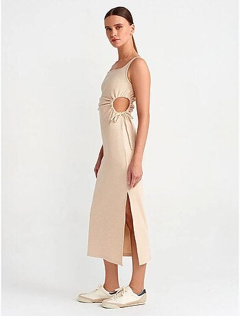 Vestido midi ajustado sin mangas con cut-out dilvin