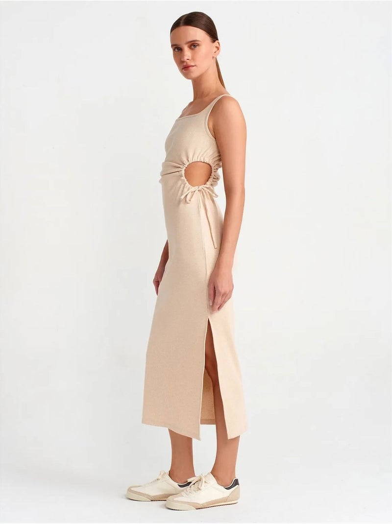 Vestido midi ajustado sin mangas con cut-out dilvin Beige arcilla - Kiabi
