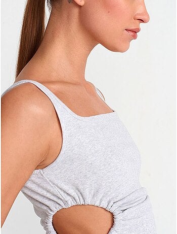 Vestido midi ajustado sin mangas con cut-out dilvin