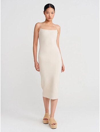 Vestido midi ajustado sin mangas con detalle cut-out dilvin