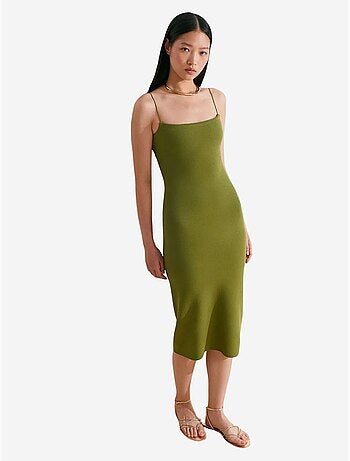 Vestido midi ajustado sin mangas con detalle cut-out dilvin