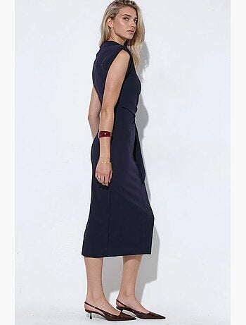 Vestido midi ajustado sin mangas con detalle de lazada busem