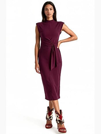 Vestido midi ajustado sin mangas con detalle de lazada busem