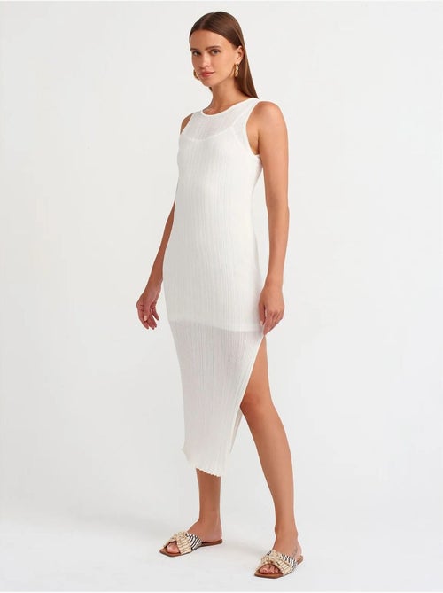 Vestido midi ajustado sin mangas de canalé dilvin - Kiabi Vestido midi ajustado sin mangas de canalé dilvin - Kiabi