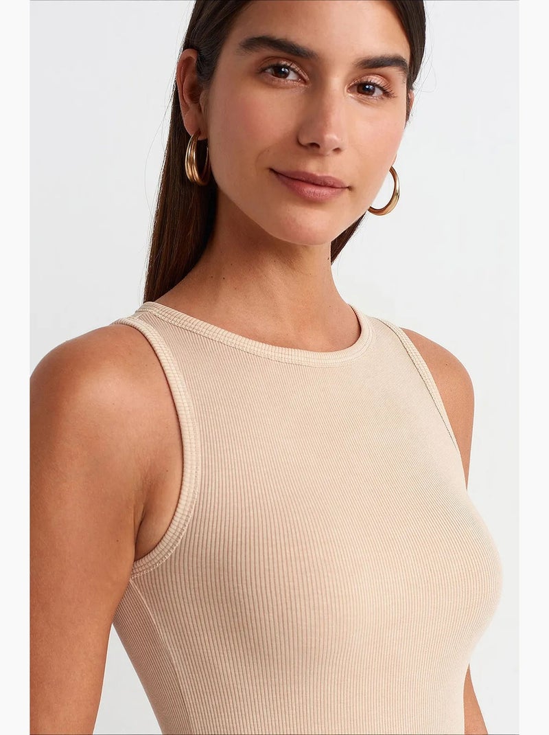 Vestido midi ajustado sin mangas dilvin Beige arcilla - Kiabi