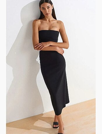 Vestido midi bodycon sin tirantes con abertura dilvin