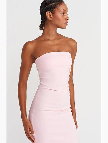 Vestido midi bodycon sin tirantes con abertura dilvin