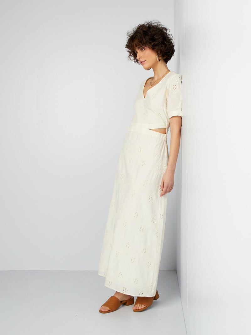 Vestido midi bordado con aberturas laterales BEIGE - Kiabi