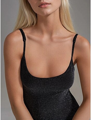 Vestido midi brillante con cuello en u de busem