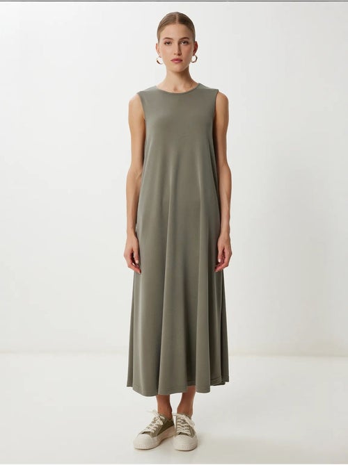Vestido midi casual de corte holgado con bolsillos istanbul - Kiabi Vestido midi casual de corte holgado con bolsillos istanbul - Kiabi