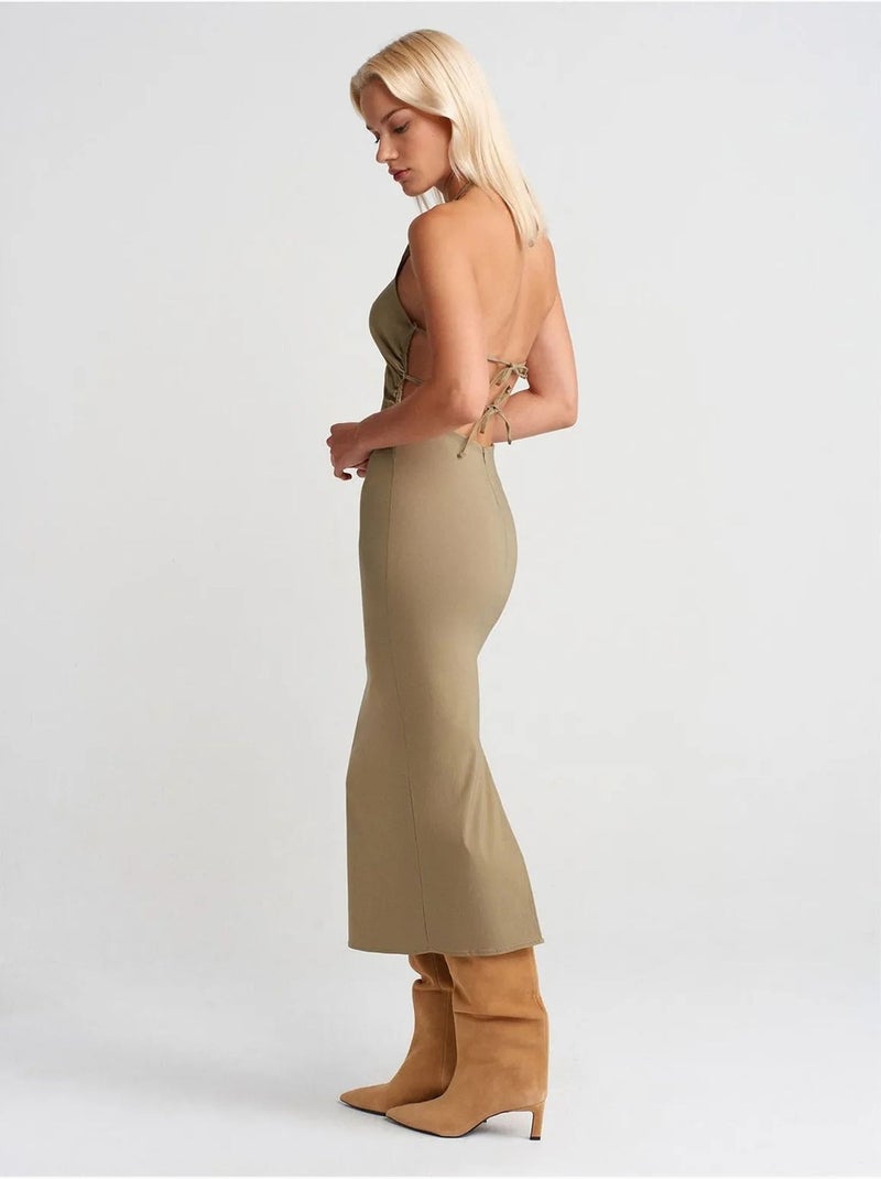 Vestido midi ceñido con cuello halter dilvin Caqui - Kiabi
