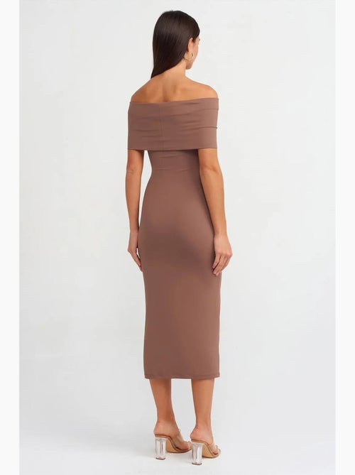 Vestido midi ceñido con escote barco dilvin - Kiabi Vestido midi ceñido con escote barco dilvin - Kiabi