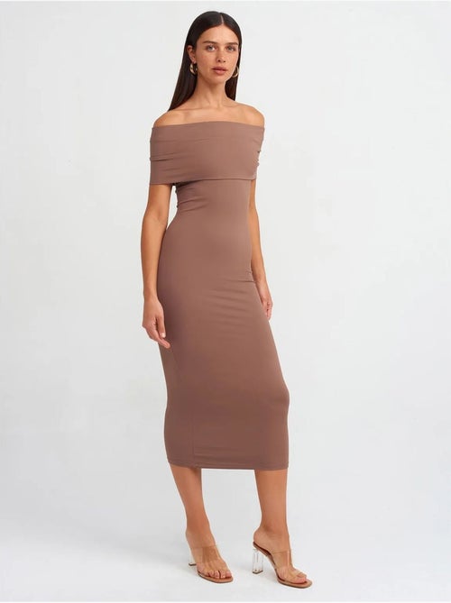 Vestido midi ceñido con escote barco dilvin - Kiabi Vestido midi ceñido con escote barco dilvin - Kiabi
