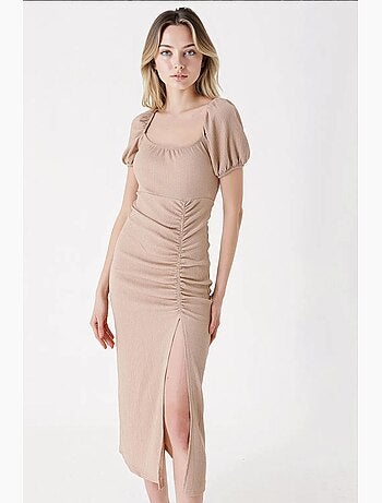 Vestido midi ceñido de canalé con escote cuadrado bdart