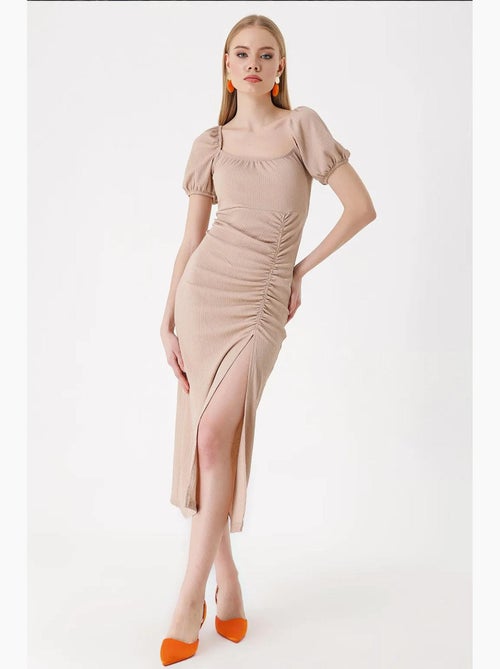 Vestido midi ceñido de canalé con escote cuadrado bdart - Kiabi Vestido midi ceñido de canalé con escote cuadrado bdart - Kiabi