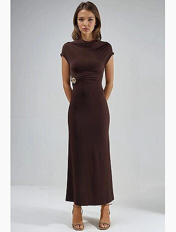 Vestido midi con accesorio de piedra busem